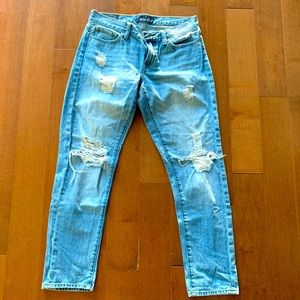 Lucky Brand Crop/Distressed Jeans